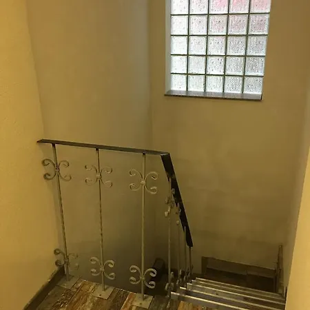 Old Corner No2 דירה *
